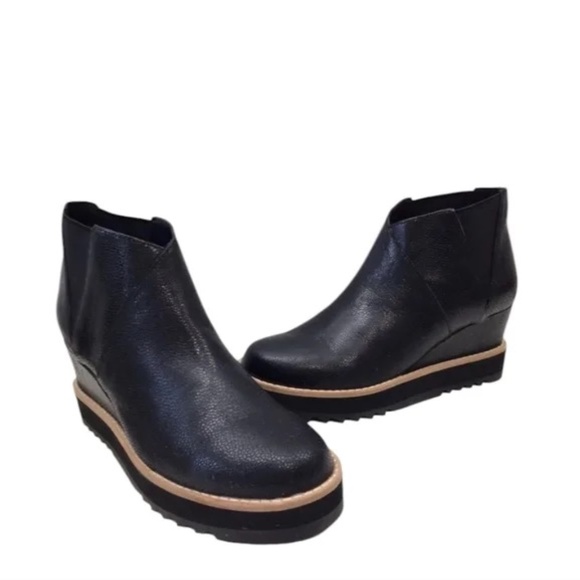 Eileen Fisher Caddy Wedge Bootie in Black Embossed Leather Size 6.5 - Picture 4 of 6